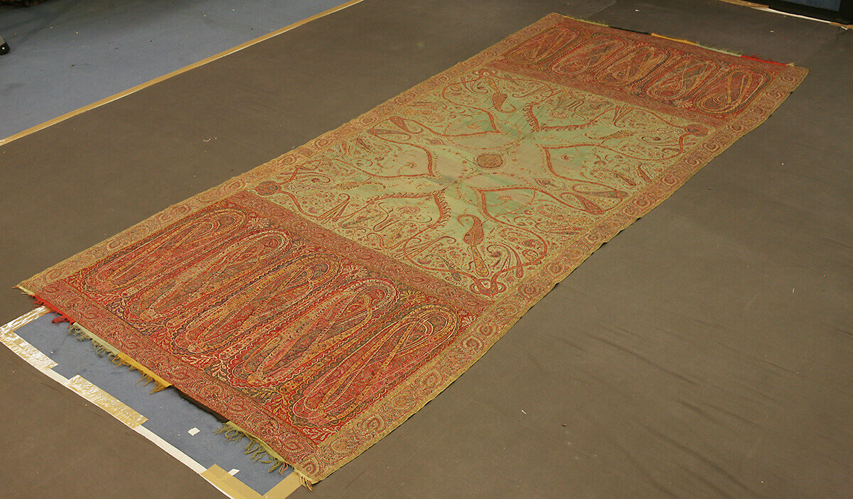 A Rare Antique Indian Kashmir Shawl Textile n°:66042703